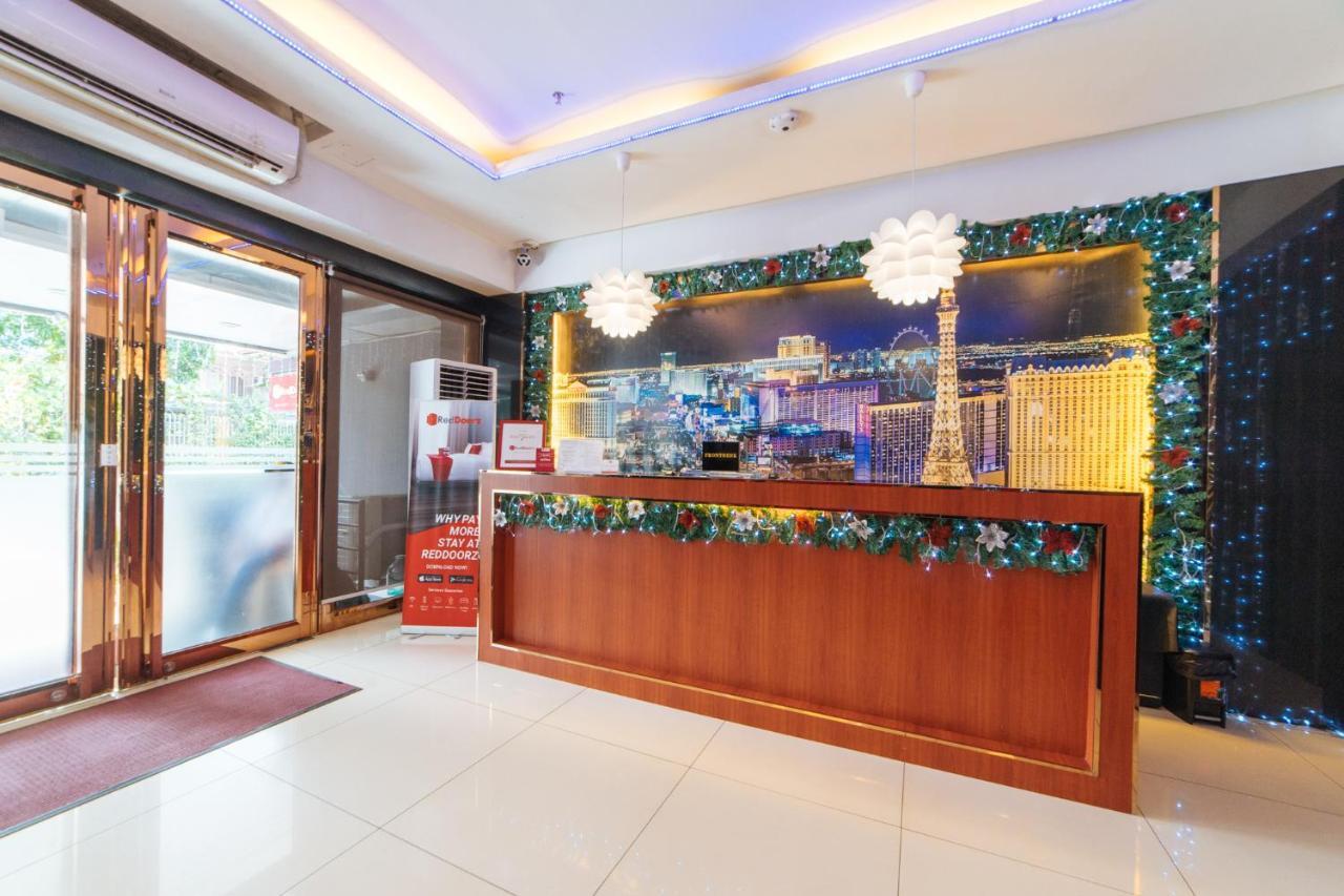 فندق Reddoorz Premium Near Trinoma كويزون سيتي المظهر الخارجي الصورة