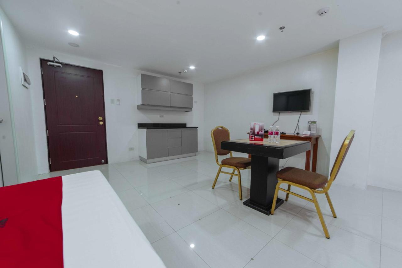 فندق Reddoorz Premium Near Trinoma كويزون سيتي المظهر الخارجي الصورة