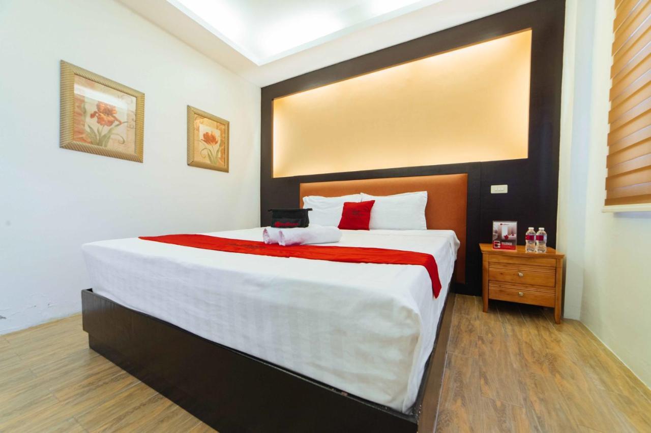 فندق Reddoorz Premium Near Trinoma كويزون سيتي المظهر الخارجي الصورة