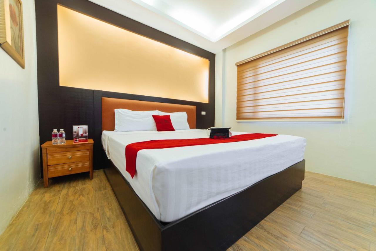 فندق Reddoorz Premium Near Trinoma كويزون سيتي المظهر الخارجي الصورة