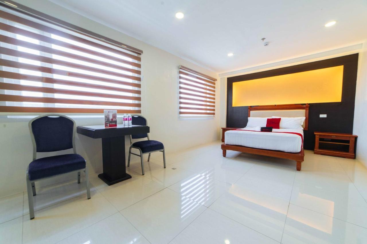 فندق Reddoorz Premium Near Trinoma كويزون سيتي المظهر الخارجي الصورة